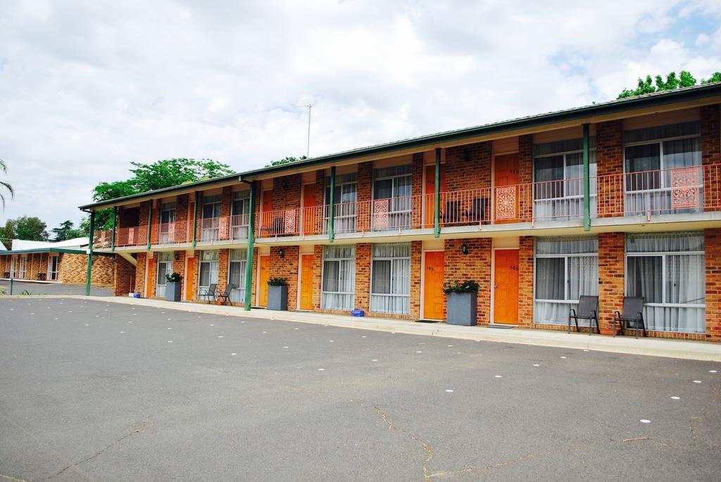Cascades Motor Inn Даббо Экстерьер фото