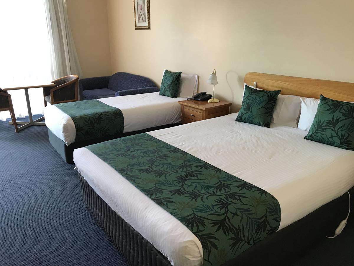 Cascades Motor Inn Даббо Экстерьер фото