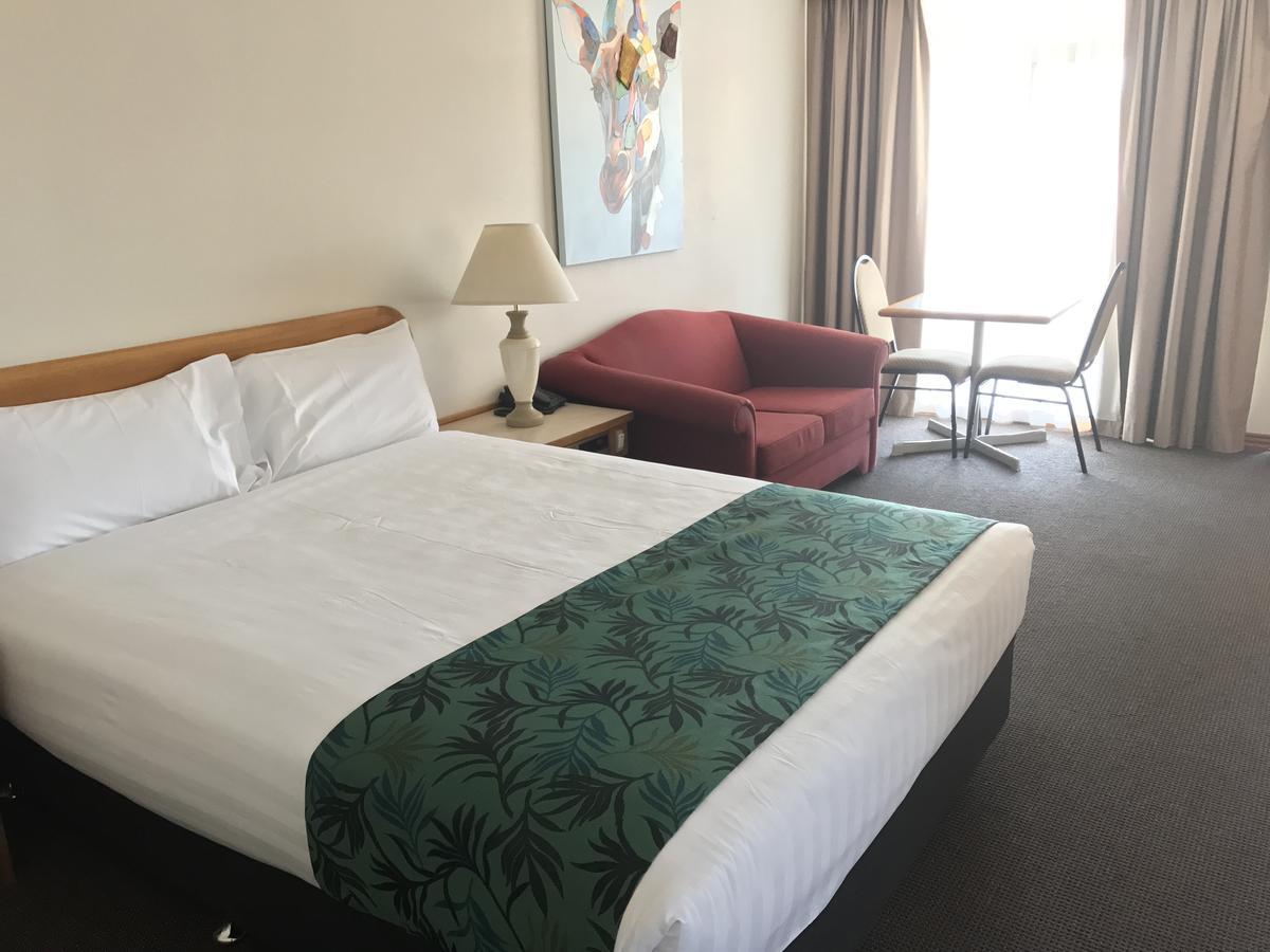 Cascades Motor Inn Даббо Экстерьер фото