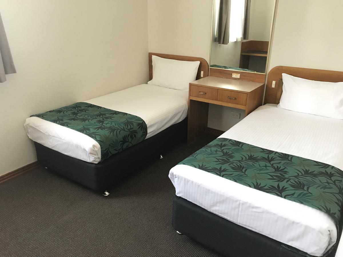 Cascades Motor Inn Даббо Экстерьер фото